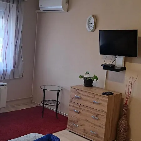 Centrum Apartman Szolnok Exterior photo